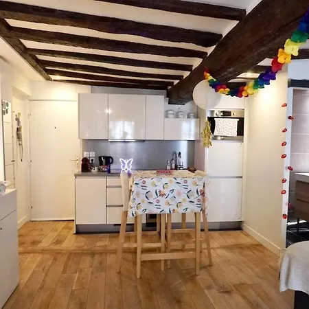 Apartment 01 Grand At Rambuteau Paris