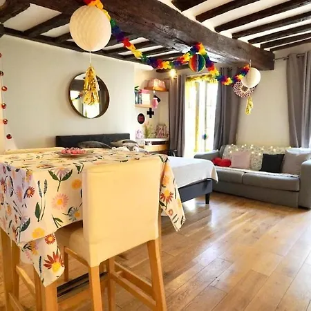 01 Grand At Rambuteau