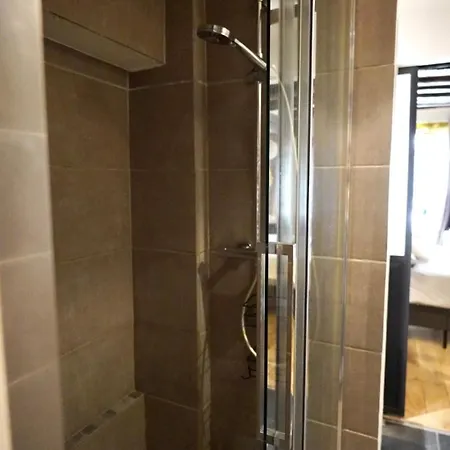 01 Grand At Rambuteau شقة